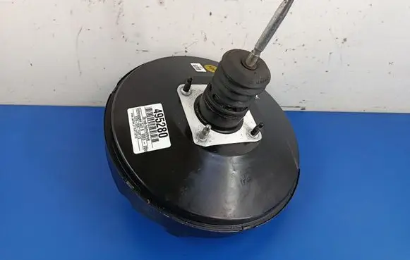 Volkswagen Golf IV Brake booster 1K1614105AE