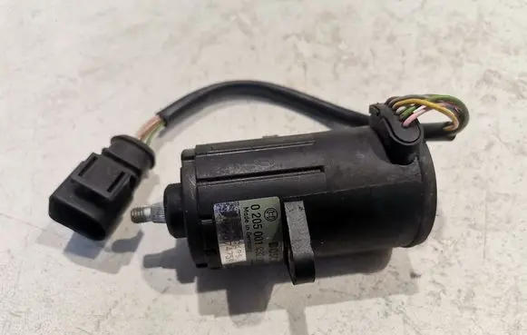 Audi A4 S4 B5 8D Accelerator pedal position sensor 0205001032