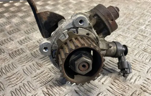 Citroen Berlingo Fuel injection high pressure pump 9688499680 0445010516