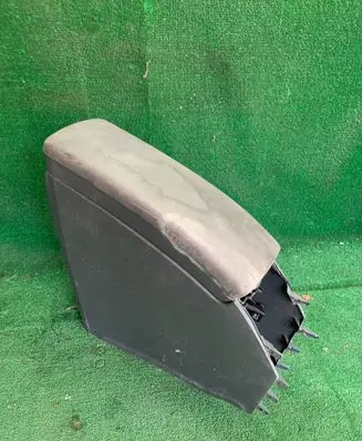 Toyota Prius (XW30) Armrest