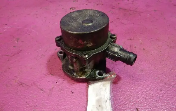 Renault Megane II Vacuum pump 8200327149