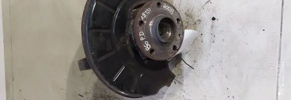 Volkswagen PASSAT B6 Front wheel hub