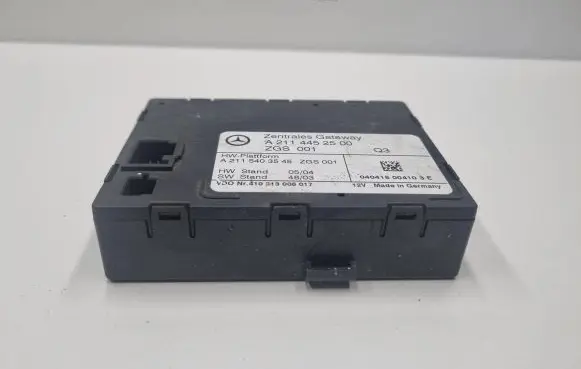 Mercedes-Benz E W211 Gateway control module A2114452500 2114452500