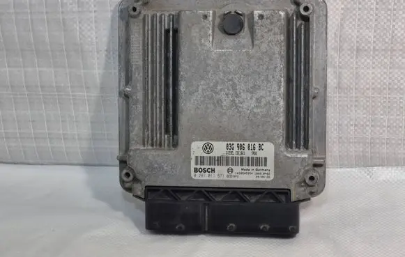 Volkswagen Golf V Engine control unit/module 03G906016BC 0281011671 1039S05354