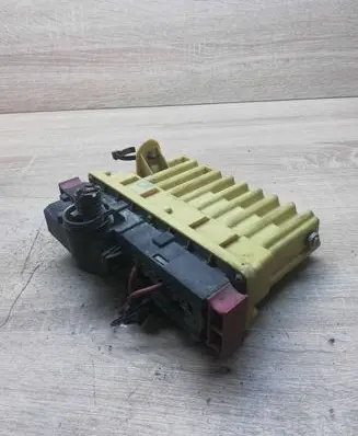 Opel Astra G Coolant fan relay 24409212 10804025