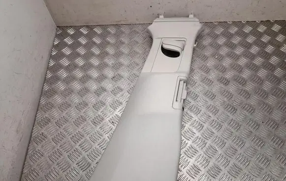 Volvo XC60 (B) pillar trim (top) 32314855