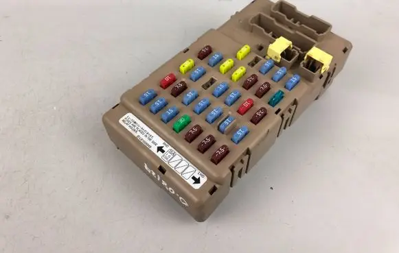 Subaru Outback Fuse box set LB100604B