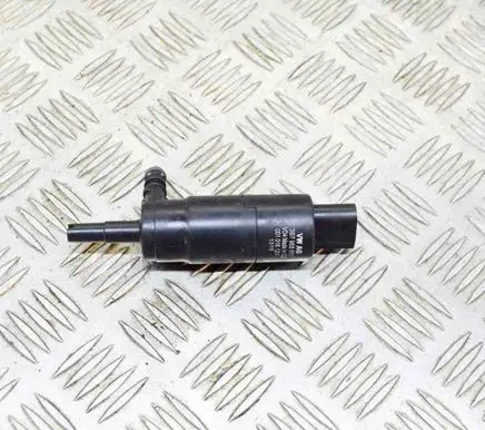 Volkswagen Touareg II Windscreen/windshield washer pump 3B7955681