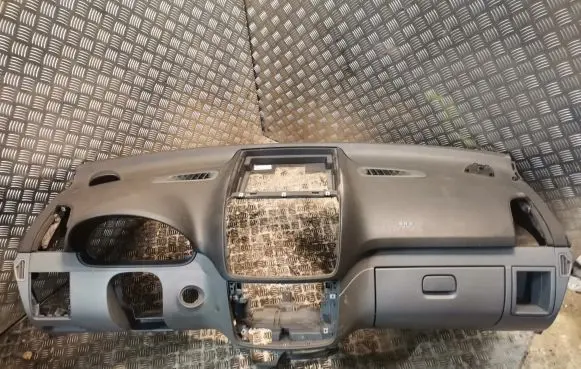 Mercedes-Benz Vito Viano W639 Dashboard 6396803187 A6396803187