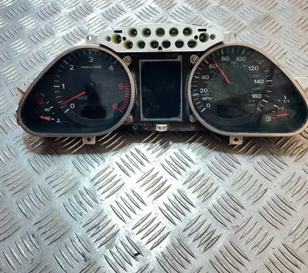 Audi A6 S6 C6 4F Speedometer (instrument cluster) 4F0910930C 5550007301