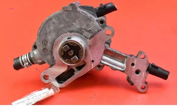 Volkswagen PASSAT B5.5 Vacuum pump 038145209C