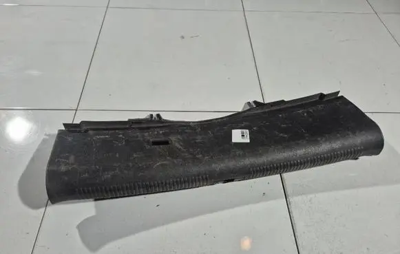 Audi A4 S4 B6 8E 8H Other trunk/boot trim element 8E5863471