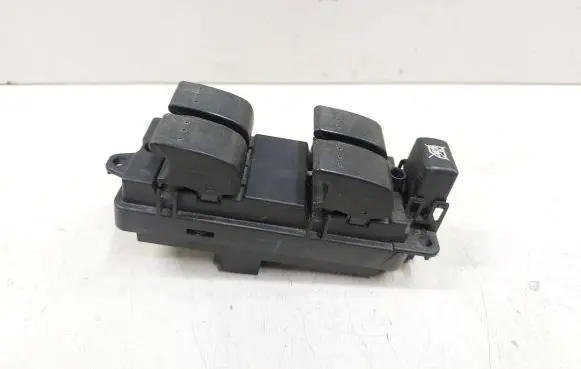 Mazda 3 I Electric window control switch 03123050 BS3E66350