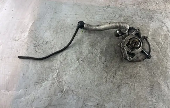 Audi A4 S4 B6 8E 8H Vacuum pump 057145100C 01T3300961
