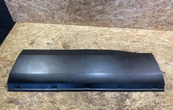 Iveco Daily 6th gen Sliding door trim (molding) 5801811492