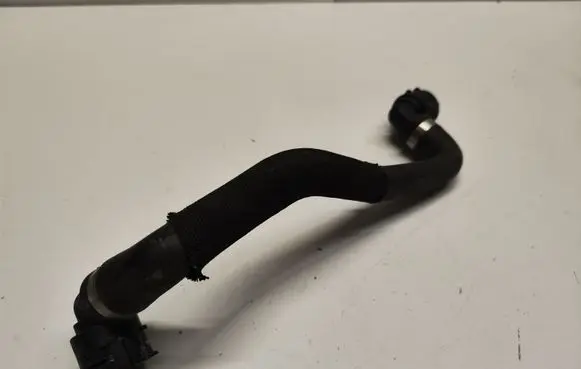 Mercedes-Benz GLC X253 C253 Engine coolant pipe/hose A2135017400