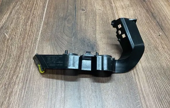 Audi A5 Front bumper mounting bracket 8W6807283