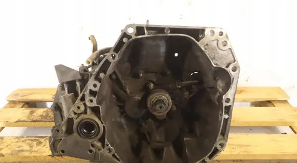 Nissan Qashqai Manual 5 speed gearbox CEJRQ
