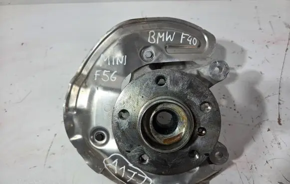BMW 1 F40 Front wheel hub spindle knuckle 687664