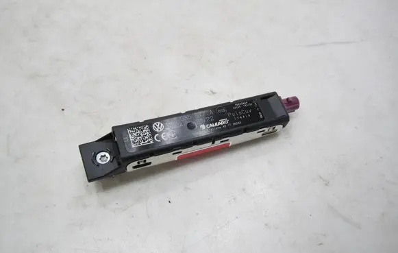 Volkswagen Taigo Aerial antenna amplifier 2G7035577A