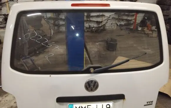 Volkswagen Transporter - Caravelle T5 Rear windscreen/windshield window 43R00086