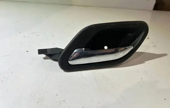 BMW 5 E39 Rear door interior handle trim 8228049