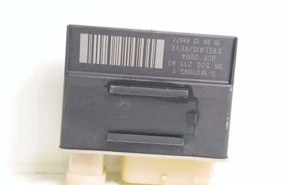 Citroen DS3 Glow plug pre-heat relay 9652021180