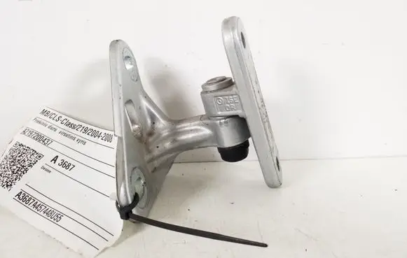 Mercedes-Benz CLS C219 Front door upper hinge A2197200437