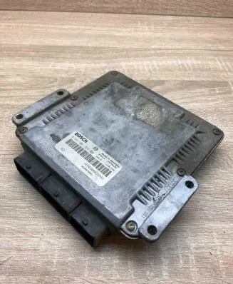 Renault Scenic I Engine control unit/module ECU HOM8200039569 0281001934