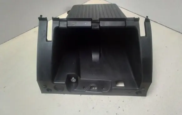 Ford Focus Glove box frame 4M51A06044 P4M5XA06008A