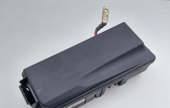 Opel Signum Fuse module 13144712 13144712UT 519069017