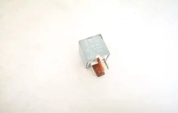 Volkswagen Polo III 6N 6N2 6NF Other relay 191937503 22204007