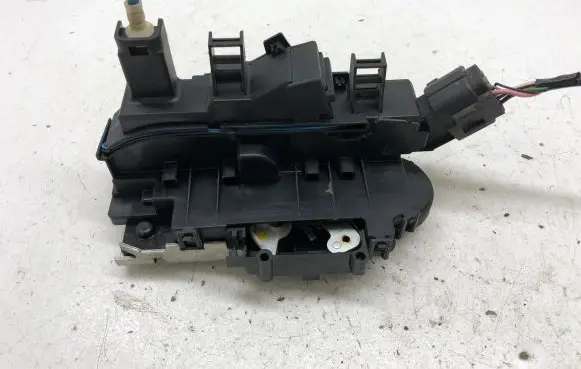 Fiat Croma Front door lock 51708428