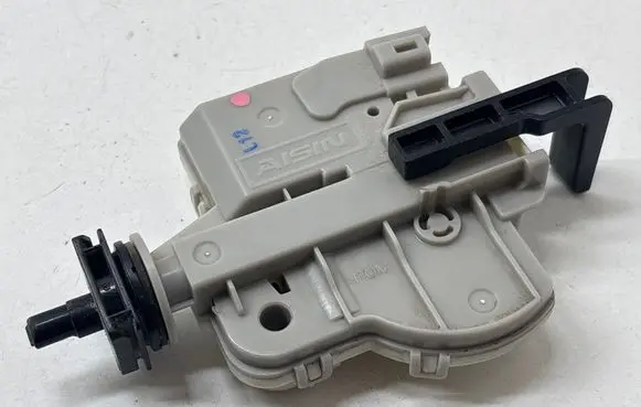 Toyota Highlander XU70 Fuel tank cap lock 