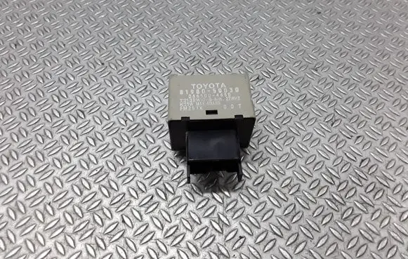 Toyota Corolla Verso E121 Light relay 8198050030
