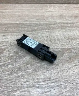 Audi A6 S6 C5 4B Airbag deployment crash/impact sensor 4Z7959643