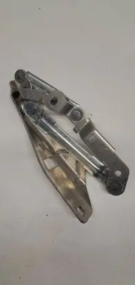 Audi TT TTS Mk2 Engine bonnet/hood hinges 8J0823302H