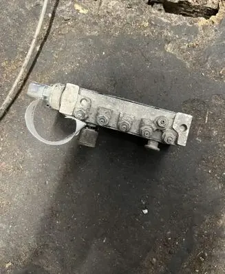 Mercedes-Benz S W220 Air suspension valve block A2203200258