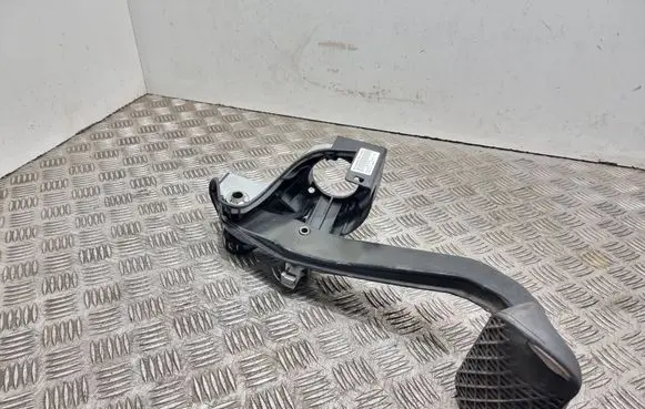 Mercedes-Benz E W212 Brake pedal A2042902001