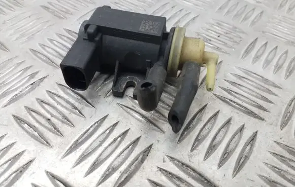 Volkswagen Golf Plus Turbo solenoid valve 1K0906627B