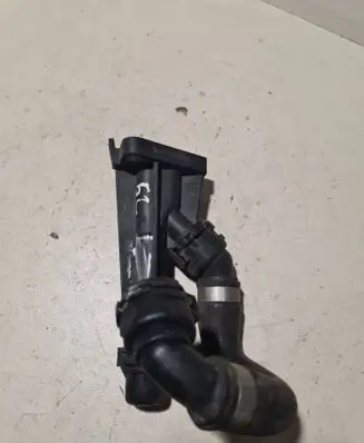 BMW 5 F10 F11 Engine coolant pipe/hose 7803751