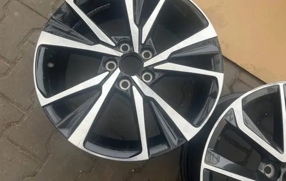 Toyota RAV 4 (XA50) R18 alloy rim 