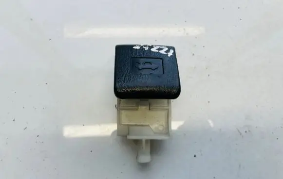 Toyota Avensis Verso Engine bonnet (hood) release handle