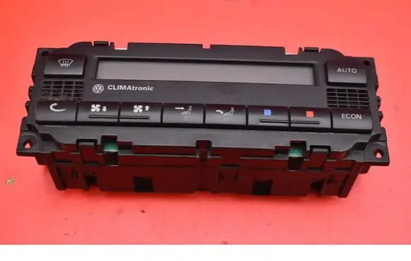 Volkswagen PASSAT B5 Climate control unit