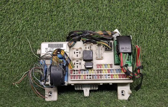 Ford Focus Power management control unit 6N4T14A073AA