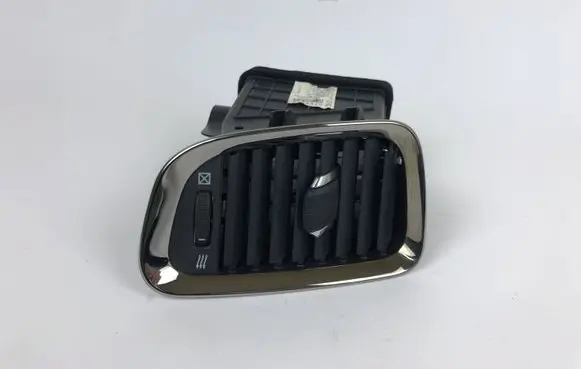 Dodge Durango Dash center air vent grill X90016900ZC 20190304 0108279