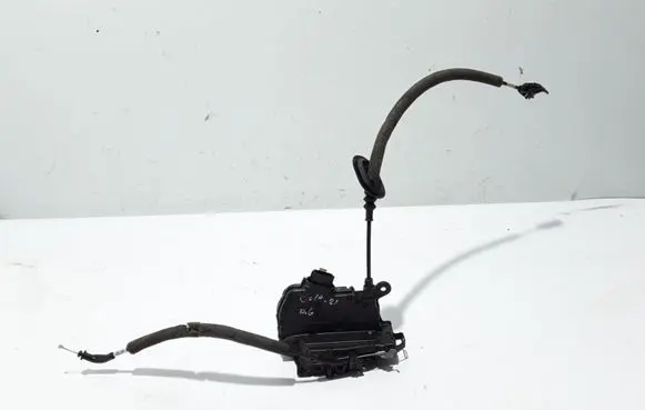Renault Clio V Rear door lock 825007311R