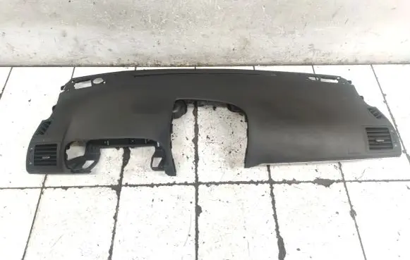 Toyota Avensis T270 Dashboard 5598105011 5598105021