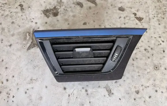 BMW 4 F32 F33 Dash center air vent grill 9231995 508838