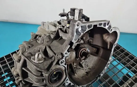Hyundai Tucson TL Manual 5 speed gearbox ZG72HJ IMPRK1508905